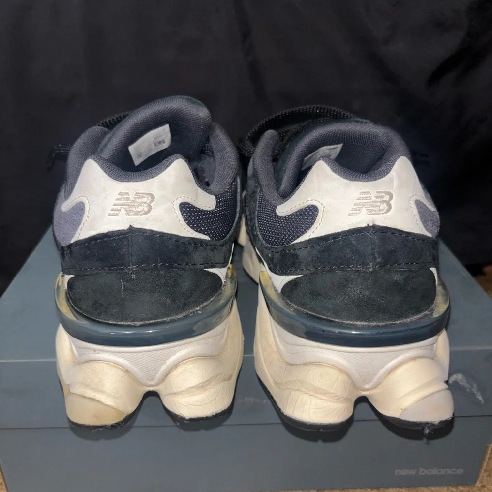 New Balance 9060 Men’s Black and off white Sneakers